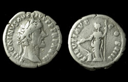 Antoninus Pius, Denarius, Salus reverse